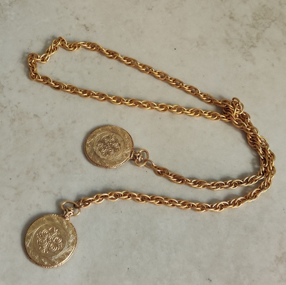 Vintage Lariat Style Medallions Necklace - Picture 8 of 9